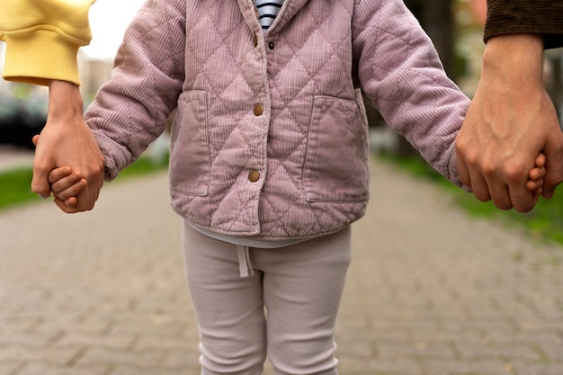 Gratis foto handen die elkaar vasthouden ter ondersteuning