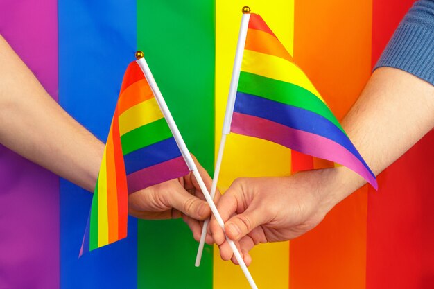 Lgbt-vlag en papieren origami | Gratis Foto
