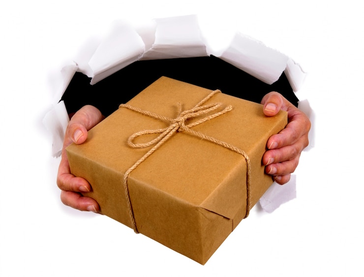 Gratis Foto handen leveren postpakket