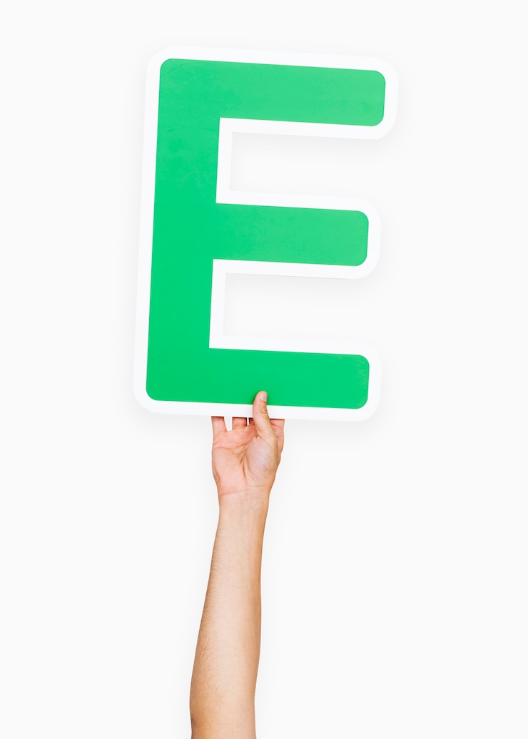 Gratis Foto handen met de letter e