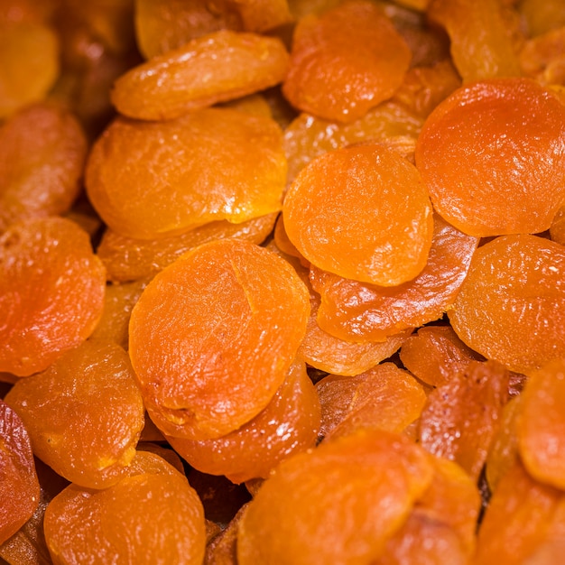 Gratis foto heerlijk droog fruit op de markt te koop