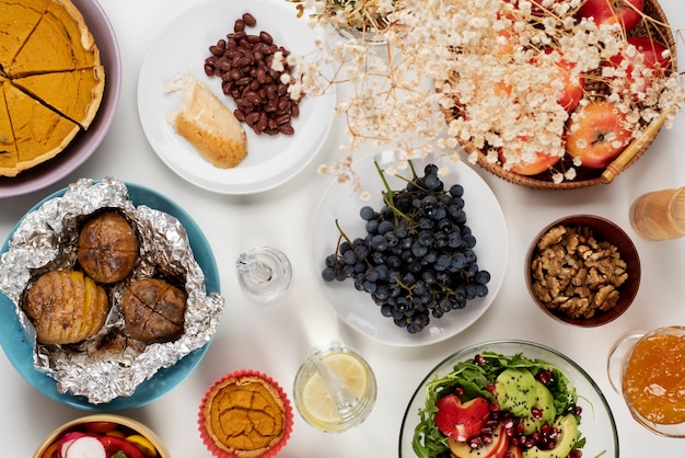 Gratis foto heerlijk eten op tafel arrangement