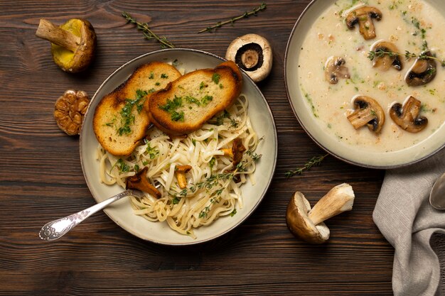 Heerlijk eten op tafel bovenaanzicht?