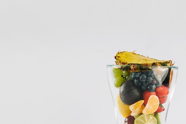 Gratis foto heerlijk fruit in glas