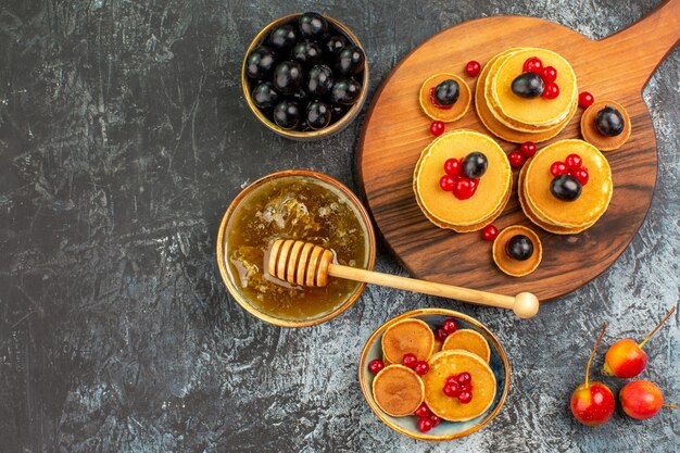 Heerlijk smakelijk dessert voor feest