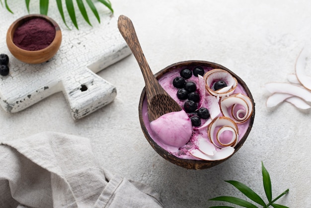 Gratis foto heerlijk zoet açai bowl assortiment