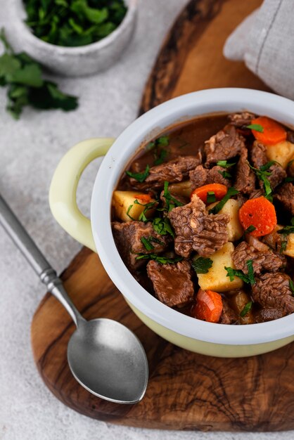 Heerlijke goulash klaar voor het avondeten