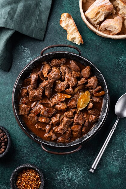 Heerlijke goulash klaar voor het avondeten