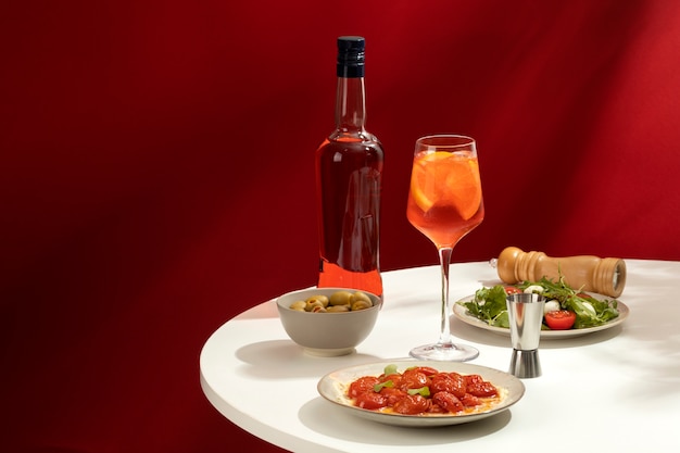 Heerlijke Italiaanse cocktail met realistische achtergrond