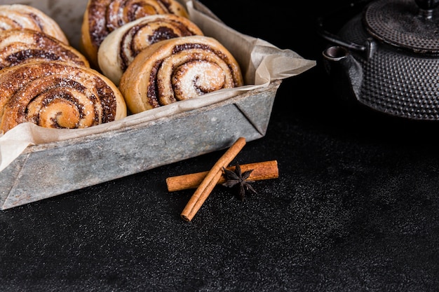 Heerlijke kaneelbroodjes met exemplaarruimte