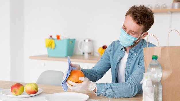 Het hoge schoonmakende fruit van de hoekmens