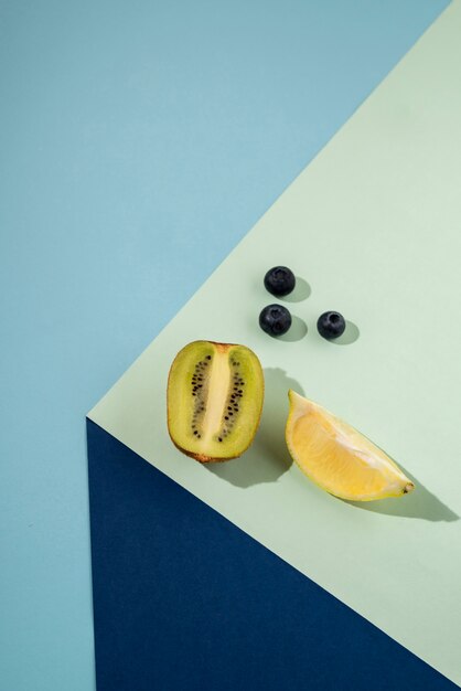 Gratis foto hoge hoek fruit arrangement