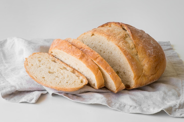 Gratis Foto hoge hoek gesneden vers brood