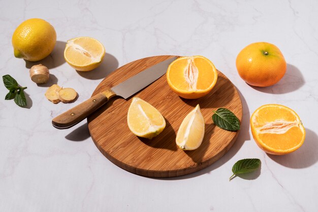 Hoge hoek heerlijke citrus arrangement