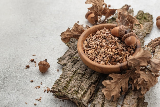 Hoge hoek mooie opstelling van planten met eigenschappen