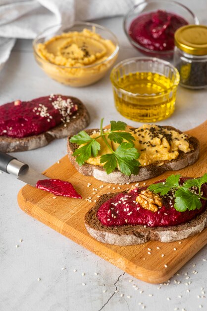 Hoge hoeksamenstelling van heerlijk eten en ingrediënten