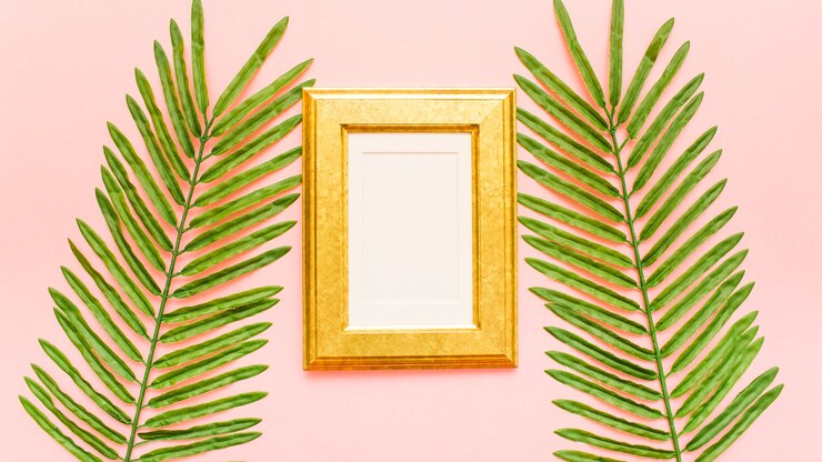 Gratis Foto hoogste mening van palmbladen en blauw frame