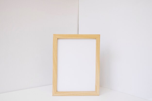 Houten frame in de hoek