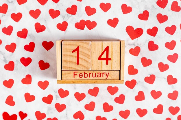 Houten kalender met 14 februari