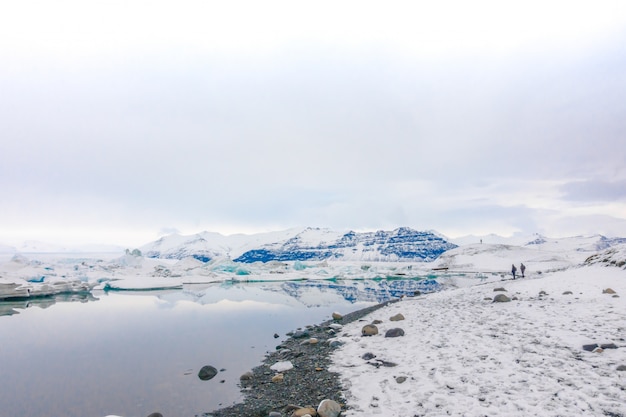 Gratis foto ijsbergen in de gletsjer lagune, ijsland.