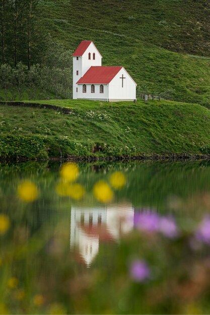 IJsland landschap van prachtige kerk