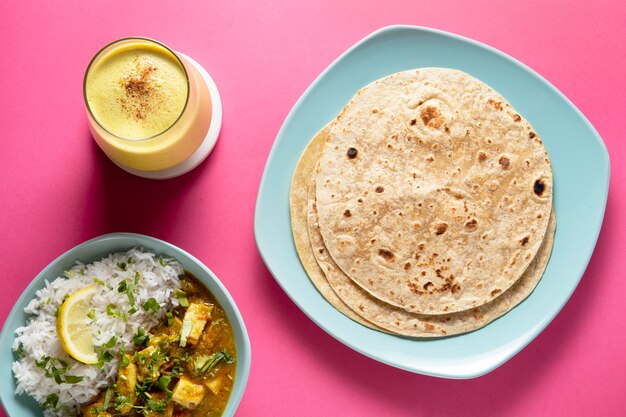 Indiaas heerlijk roti-assortiment