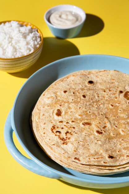 Indiaas heerlijk roti-assortiment