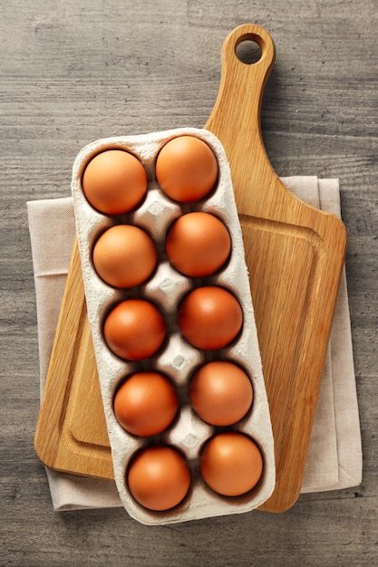 Gratis foto ingrediënt voor het koken van gerechten eieren bovenaanzicht