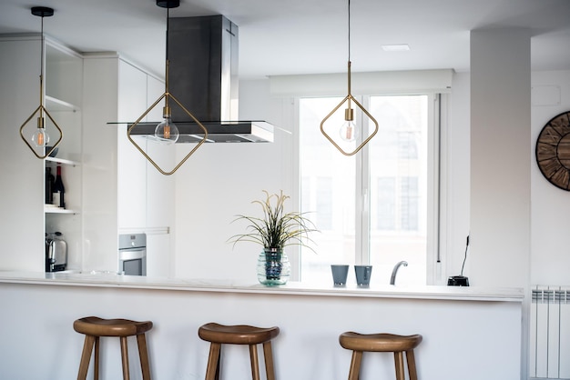 Interieur design huis en moderne witte keuken