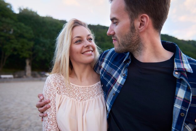 Intieme tijd voor een liefdevol stel