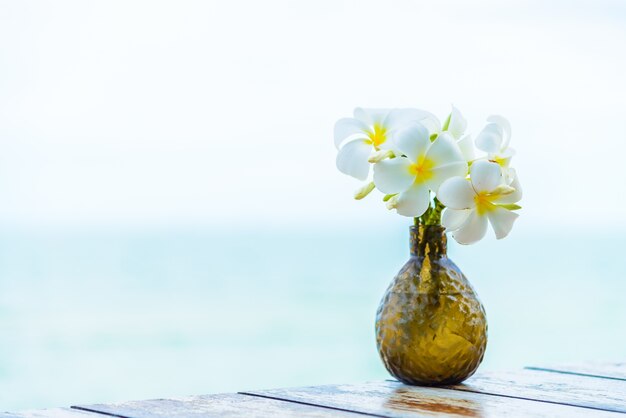 jasmijn zee strand lente huwelijk