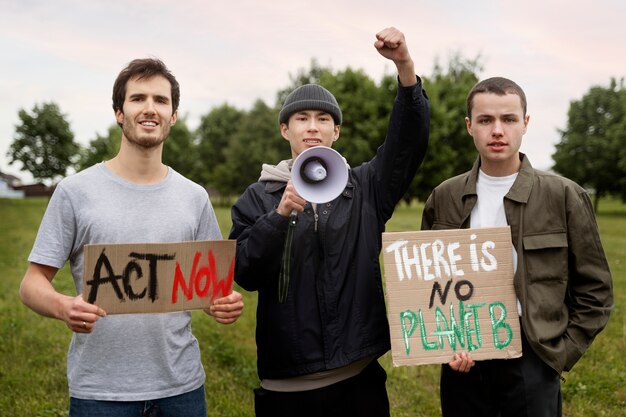 Jonge activisten die in actie komen