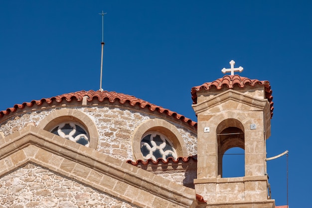 Kerk van agios georgios op kaap deprano cyprus Premium Foto