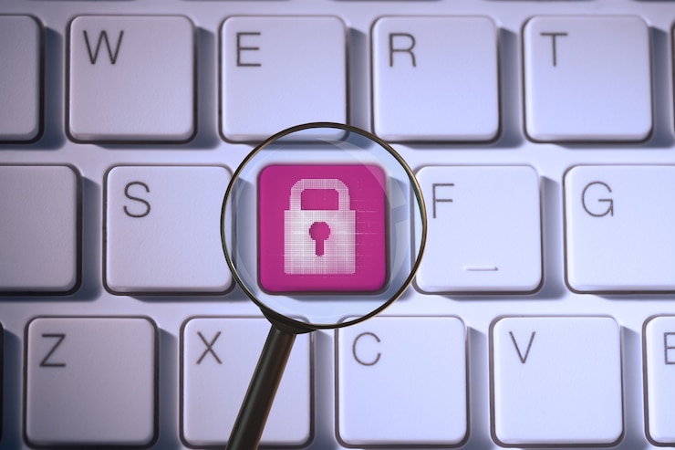 Gratis Foto keyboard vergroot met een loupe