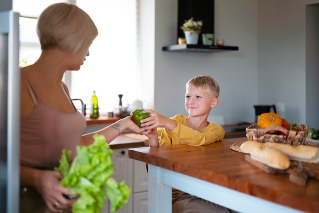 Kind koken en plezier maken thuis