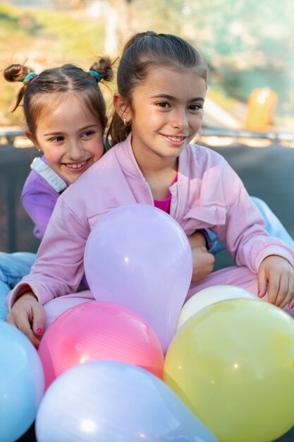 Gratis foto kinderen die plezier hebben op zomerkamp