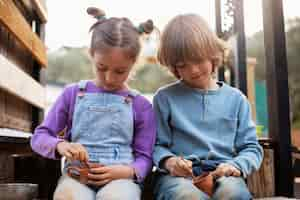 Gratis foto kinderen die plezier hebben op zomerkamp