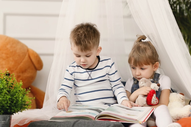 Kinderen genieten samen van tijd