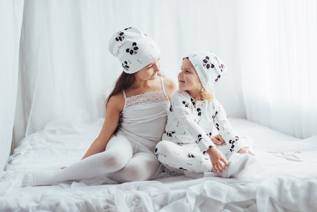 Kinderen in pyjama