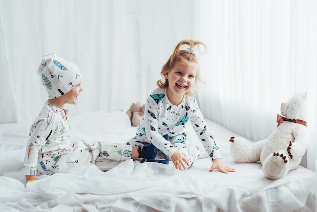 Kinderen in pyjama