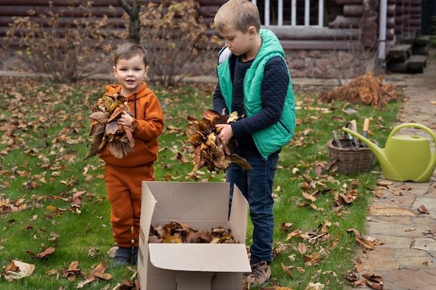 Gratis foto kinderen leren over het milieu