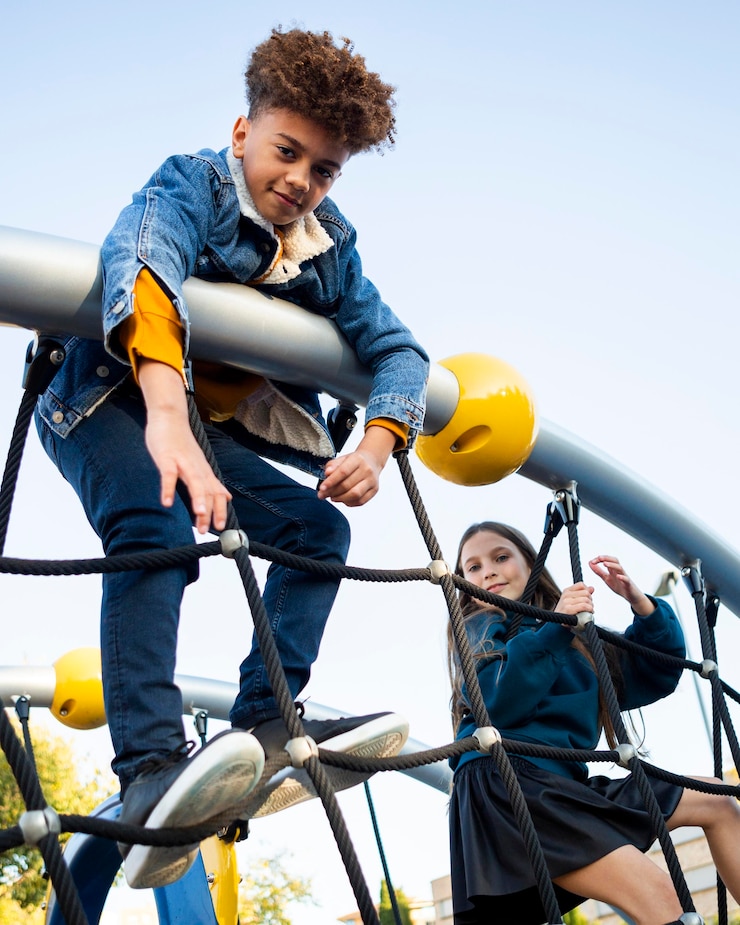 Gratis Foto kinderen vermaken zich in de speeltuin