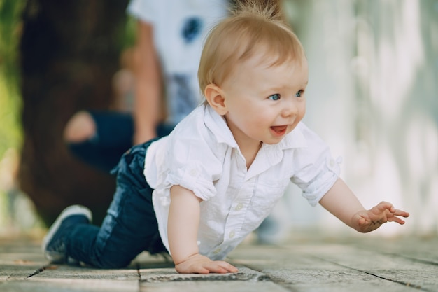 Gratis foto kleine jongen