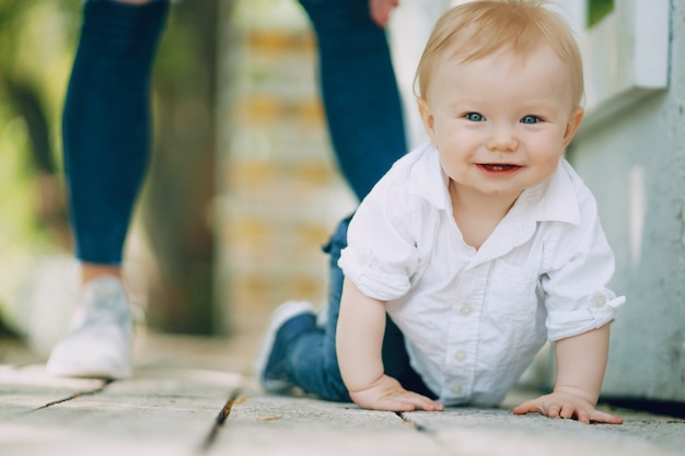 Gratis foto kleine jongen