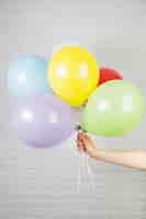 Gratis foto kleurrijke ballonnen voor verjaardag concept