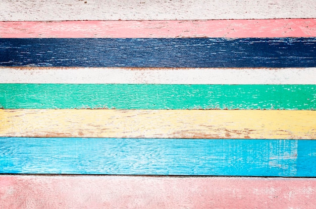 Gratis foto kleurrijke houten plank
