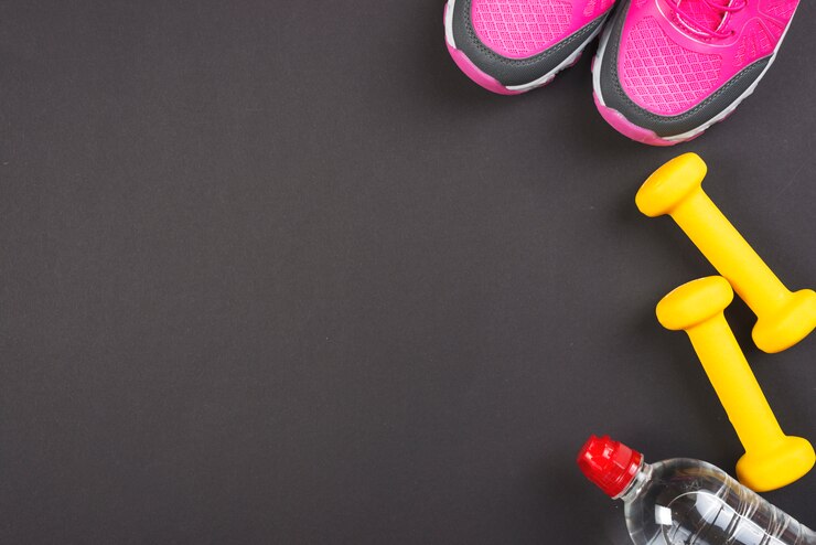 Gratis Foto kleurrijke sportsamenstelling met gymnastiekelementen
