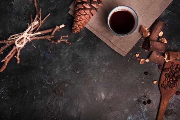 Koffie en dennenappels kopiëren ruimte