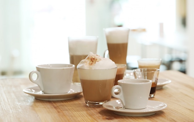 Koffie op een tafel