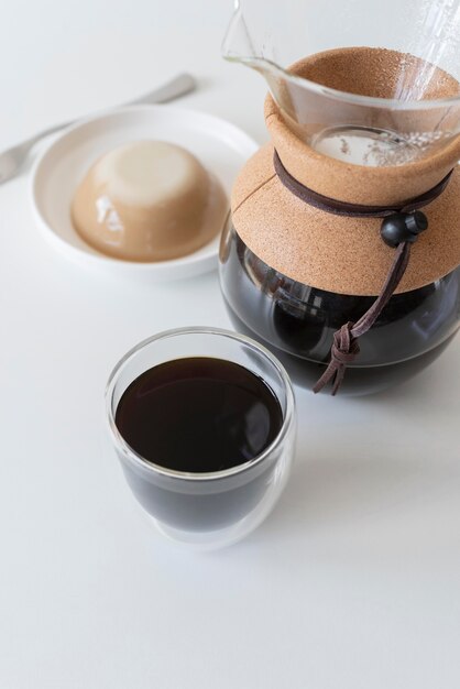 Koffiemachine op tafel